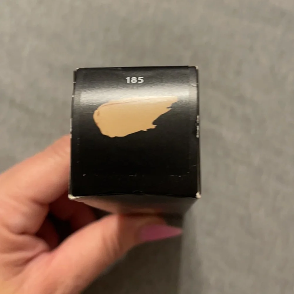 Fenty 185 Pro Filt'r Soft Matte Longwear Foundation